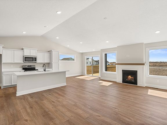 2nd image of 1460 Locust St