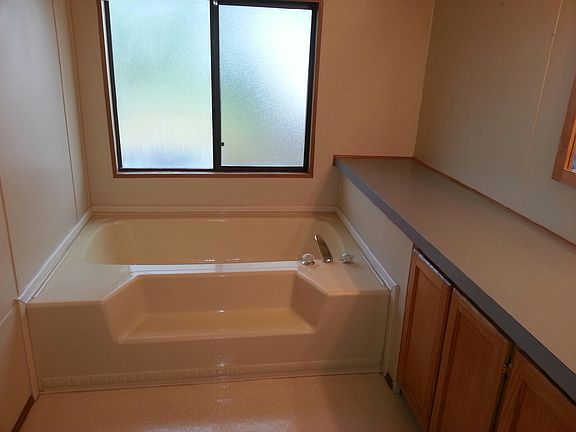 garden tub in master bath