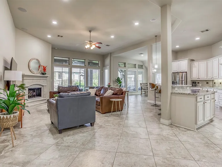 29114 Davenport Dr — Photo 16