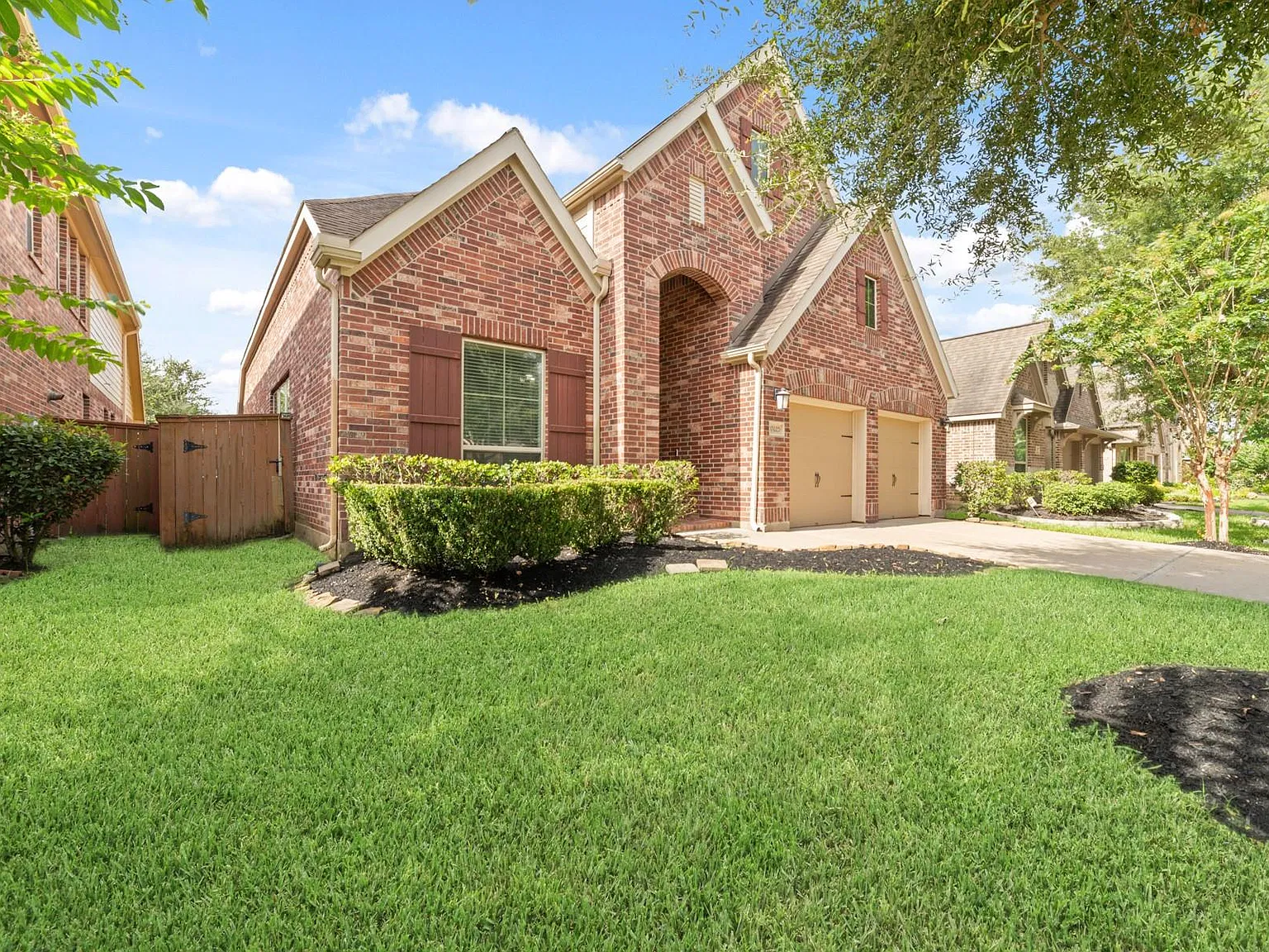 4 bed, 3.0 bath, 2908 sqft, $2,900 — Photo 3