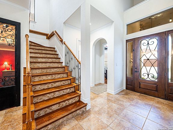 3rd image of 16014 Huebner Bluff