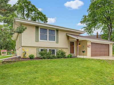 12405 W Crawford DRIVE, New Berlin, WI, 53151