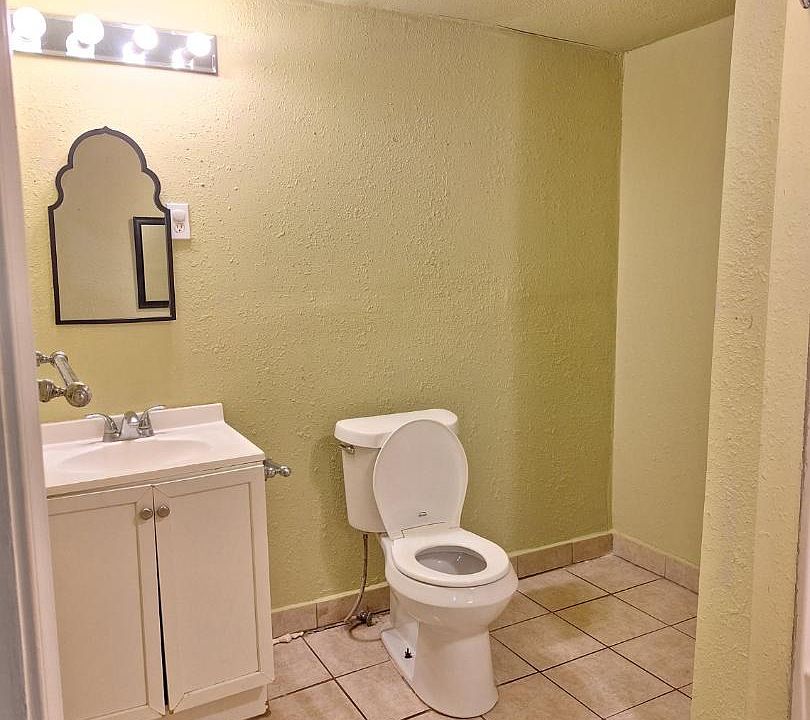 Unit Photo