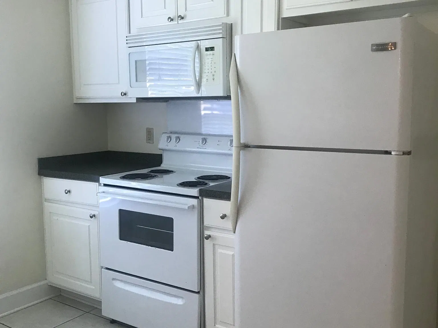 1020 E Glenn Ave — Photo 4