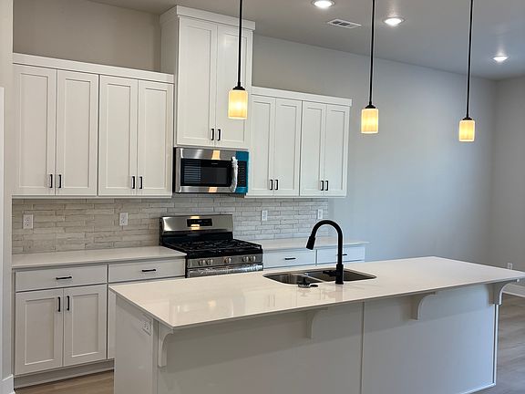 2nd image of 5208 SW Nandina Ln