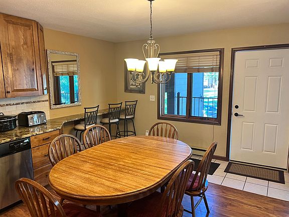 4th image of 5020 Main Gore Dr #D9