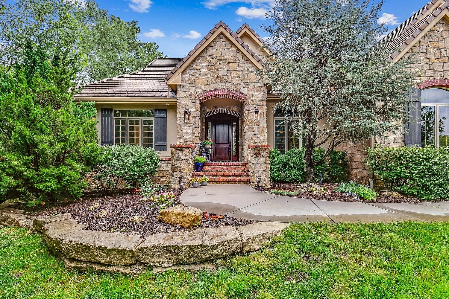 127 E Pine Meadow Ct