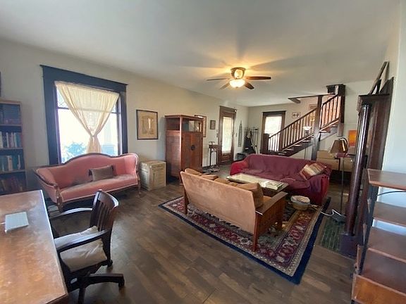 2nd image of 820 4th St