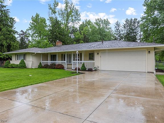 3rd image of 12817 Patricia Dr