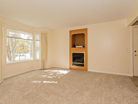 5th image of 1091 Fleetwood Dr APT E