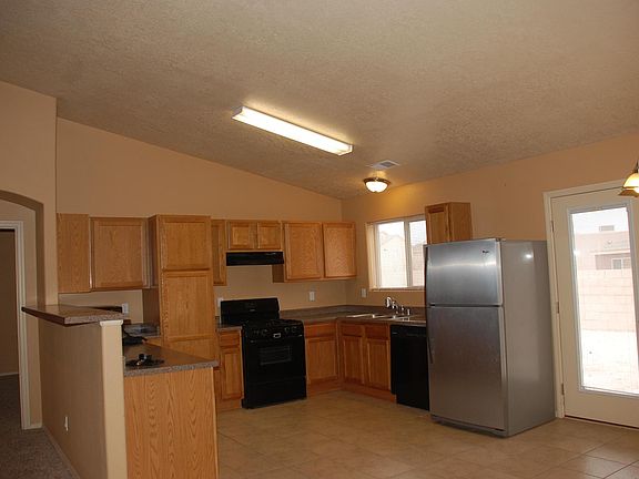 3rd image of 1861 Camino Rustica SW