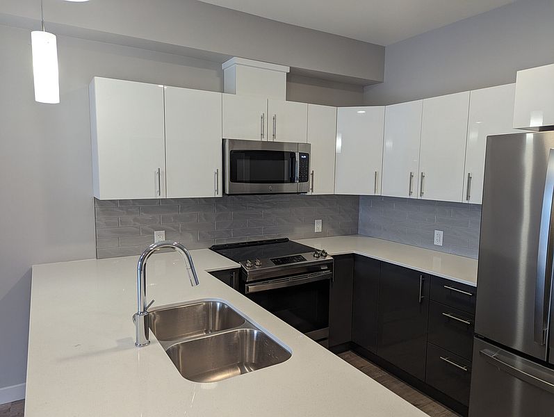 Winnipeg Apartment for rent - 2 Bedrooms — photo 9