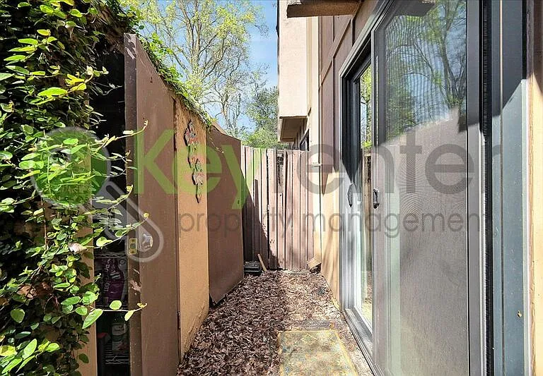 2254 Woodside Ln #2 — Photo 36
