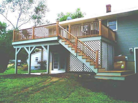 3rd image of 160 Brady Cir