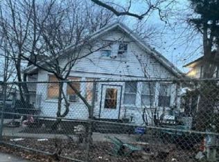 1039 Grassmere Ter, Queens, NY 11691