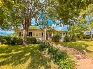 803 Woodland Dr, Palestine, TX 75801