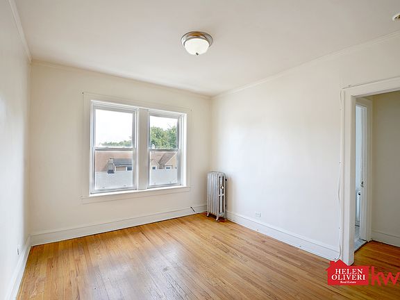 5th image of 3740 W Berteau Ave #3