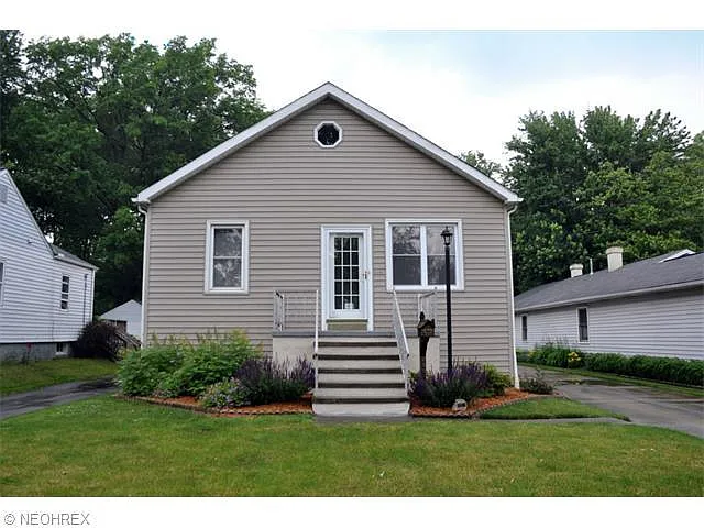 23108 Virginia Ave photo 1