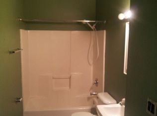 1025 S 5th St APT 4, Milwaukee, WI 53204