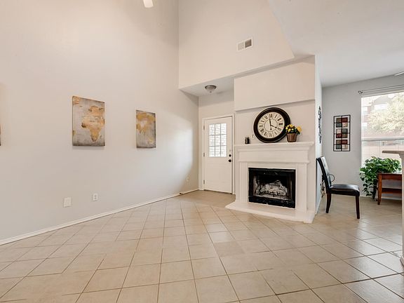 4th image of 1522 Park Lane Dr