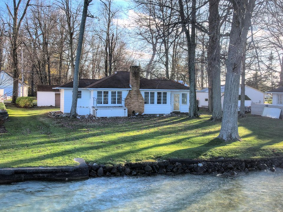 1st image of 3877 England Dr