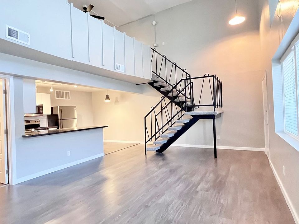1st image of 4446 N 36th St #32