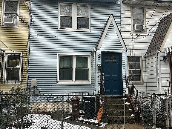 2nd image of 11537 146th St