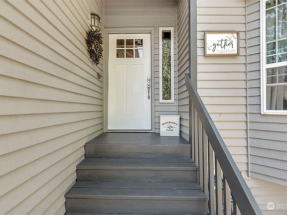 4th image of 2116 127th Drive NE