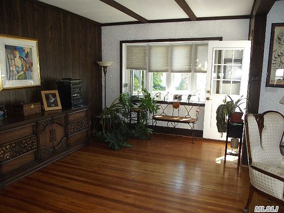 5th image of 131 N 11th St