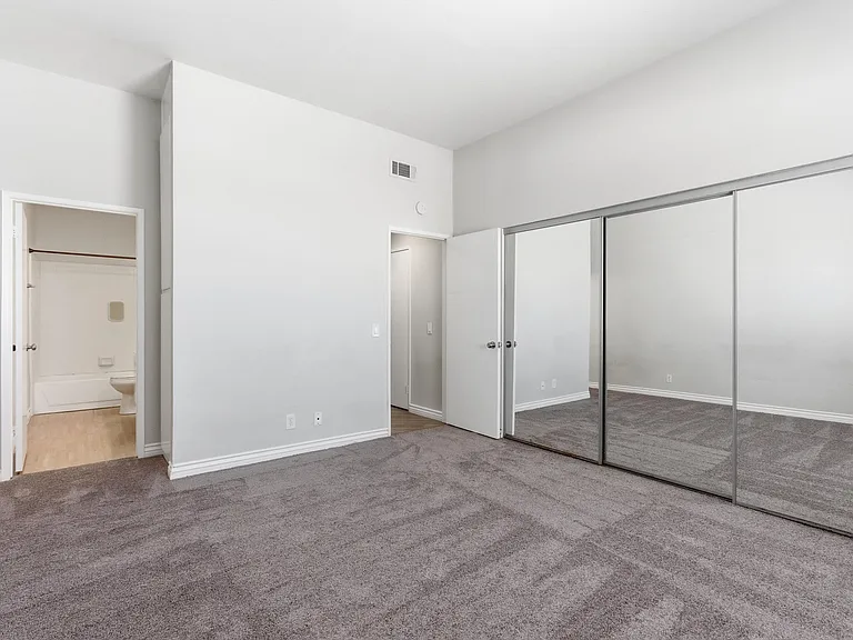 24409 Hillsdale Ave #9 — Photo 20