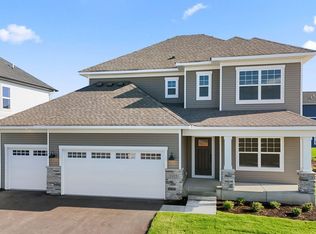 1935 Sparrow Dr, Shakopee, MN 55379