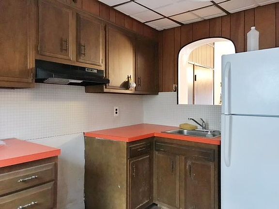 5th image of 1241 E Moyamensing Ave