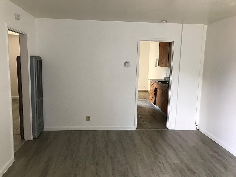 1st image of 230 E San Salvador St APT 3