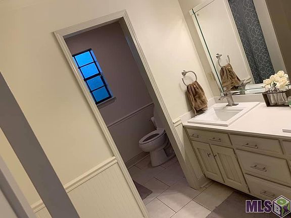 3rd image of 10335 Woodland View Dr