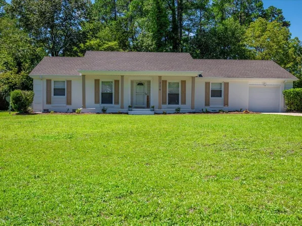 216 Haverhill Dr, Fayetteville, NC 28314