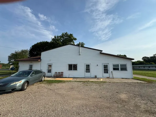 820 W Chicago Rd, White Pigeon, MI 49099