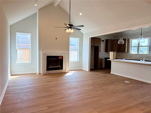 2nd image of 3046 Teller Dr