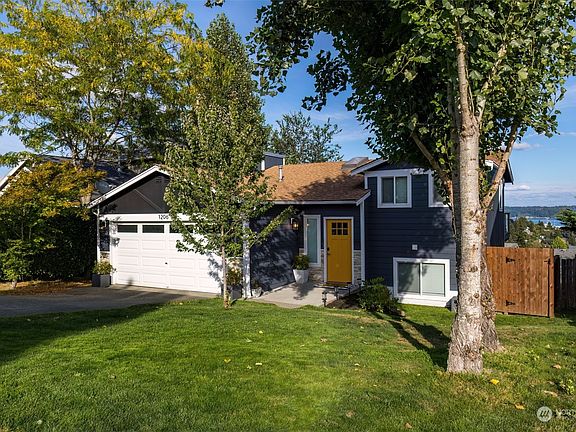 2nd image of 1206 Lansing Avenue