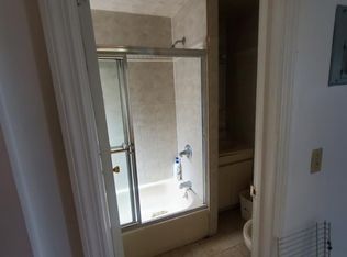 64-07 70th St, Middle Village, NY 11379