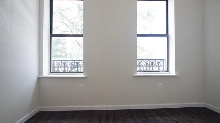 Rented by Nooklyn NYC LLC | media 13