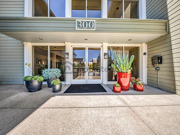 4th image of 300 Murchison Dr APT 120