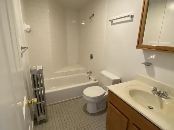 464 Salem St APT 7, Medford, MA 02155