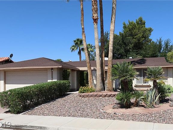 3rd image of 2419 La Estrella St