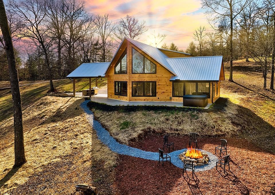 1st image of 187 Briar Woods Ln
