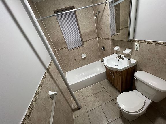 4th image of 862 Pavonia Ave #1