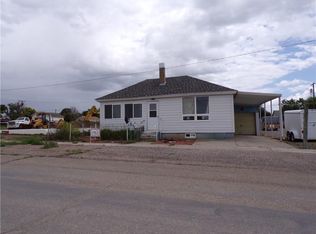 220 7th St W, Roundup, MT 59072