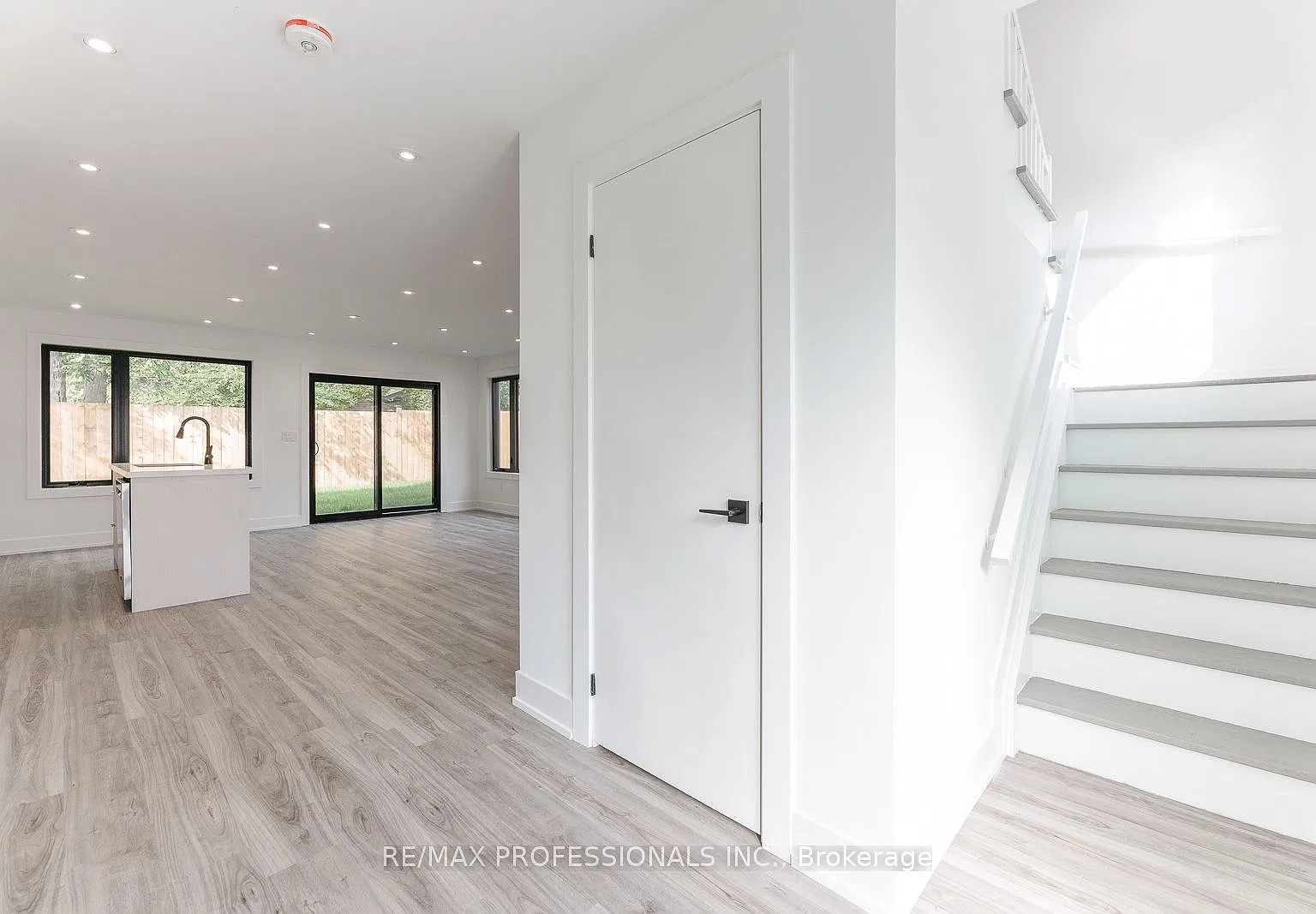 3 bed, $3,300 — Photo 3