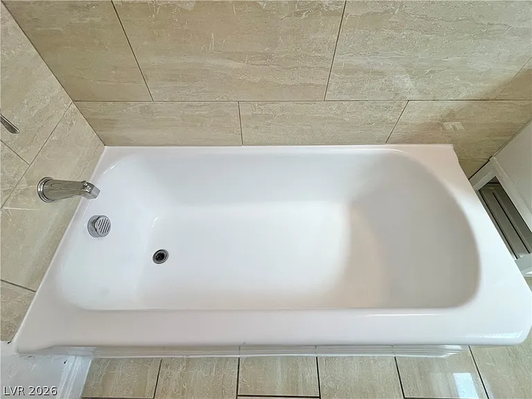 2300 Santa Clara Dr — Photo 33