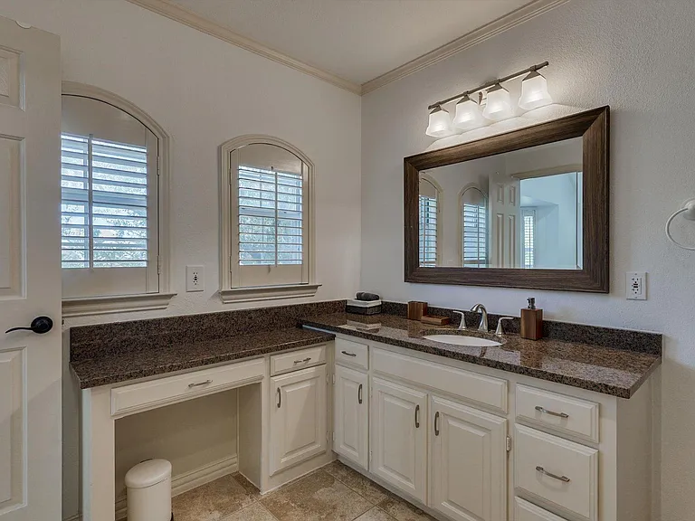 1811 Forest Meadow Ln — Photo 31