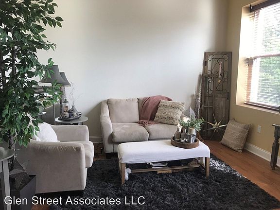3rd image of 21 Bay St APT 306